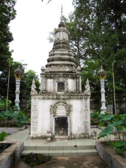 Tucked away in the groves of a well-endowed temple - Wat Champuh Ka'ek, Kandal